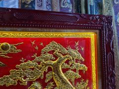 Tranh Mã Đáo Thành Công  Kích Thước 170 x90  Đồng Vàng Nền Đỏ Dát  - Khung Sồi Đục Hoa Văn