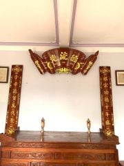 Cuốn Thư Câu Đối Gỗ Nguyên Khối 100% Đức Lưu Quang Dát Vàng Kích Thước Cuốn Thư 155*61*5 - Câu Đối 155*26*4 Gỗ Hương Đỏ