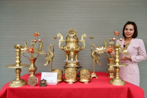 Bộ Ngũ Sự Bằng Đồng Vàng Cao 60 Rồng Vàng Mộc + Bát Hương + Lọ Hoa