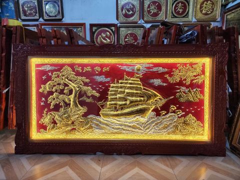 Tranh Thuận Buồm Xuôi Gió Kích Thước 170 x90  Đồng Vàng Nền Đỏ Dát  - Khung Sồi Đục Trơn