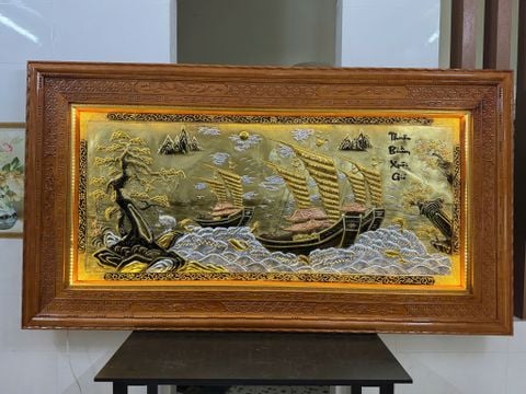 Tranh Thuận Buồm Xuôi Gió 3 Con Thuyền Kích Thước 243 x 133 - Khung Đục Triện Hoa Văn
