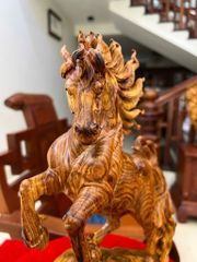 Tượng Linh vật Nhất mã gỗ cẩm việt hàng kỹ liền khối 100% siêu vân Kt Cao42. N23.s15