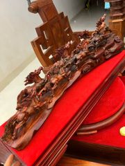 Tượng Linh Vật-Bát mã gỗ trắc việt liền khối 100% chất đỏ đen vân đẹp Kt. Dài 66. C20.s14