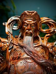 tượng gỗ QUAN CÔNG TRẤN ẢI  gỗ trắc đỏ đen  Kt cao 67 ngang 25 sâu 20  Nguyên khối