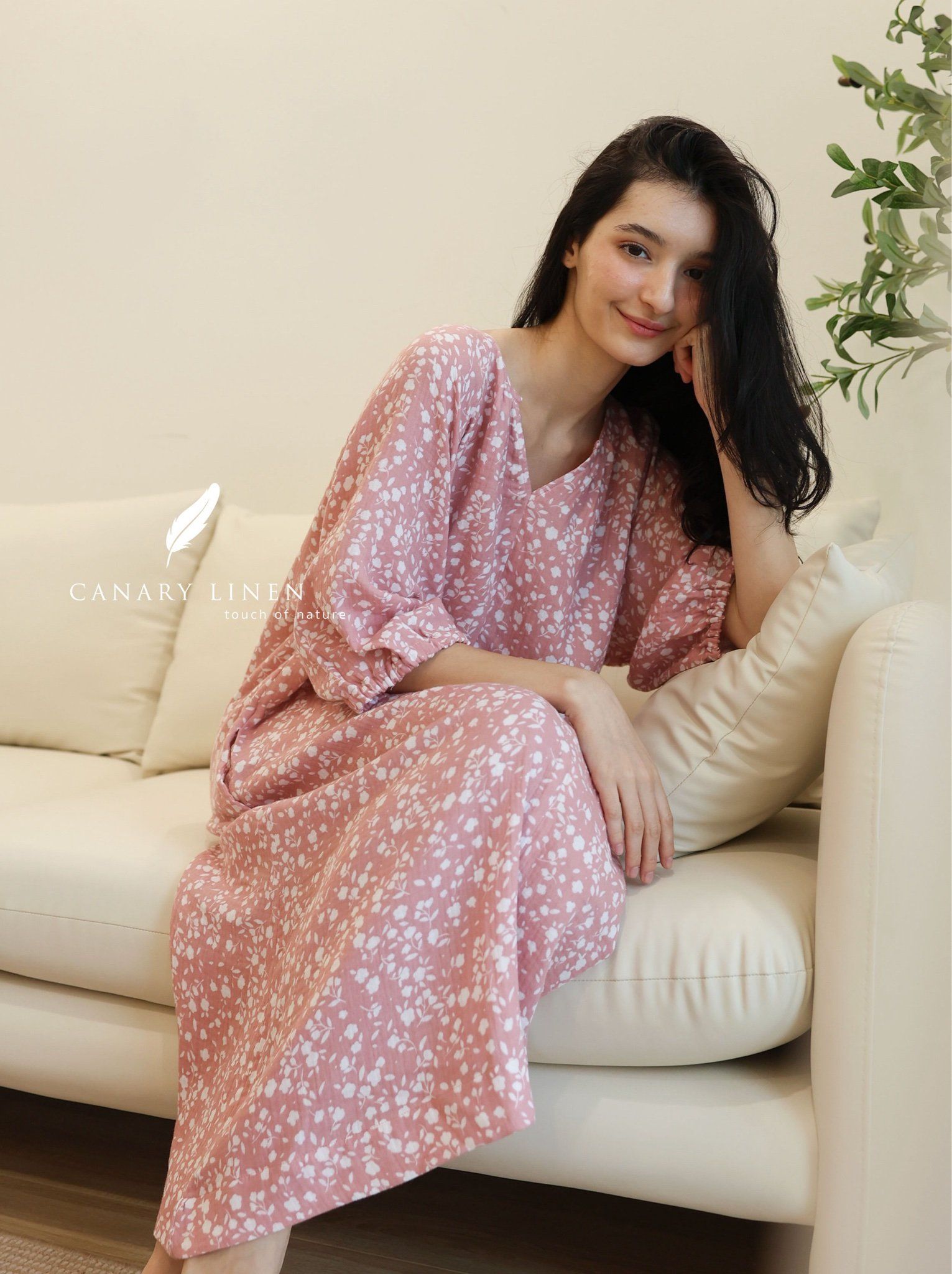  Flora Dress - Hoa trắng nền hồng 