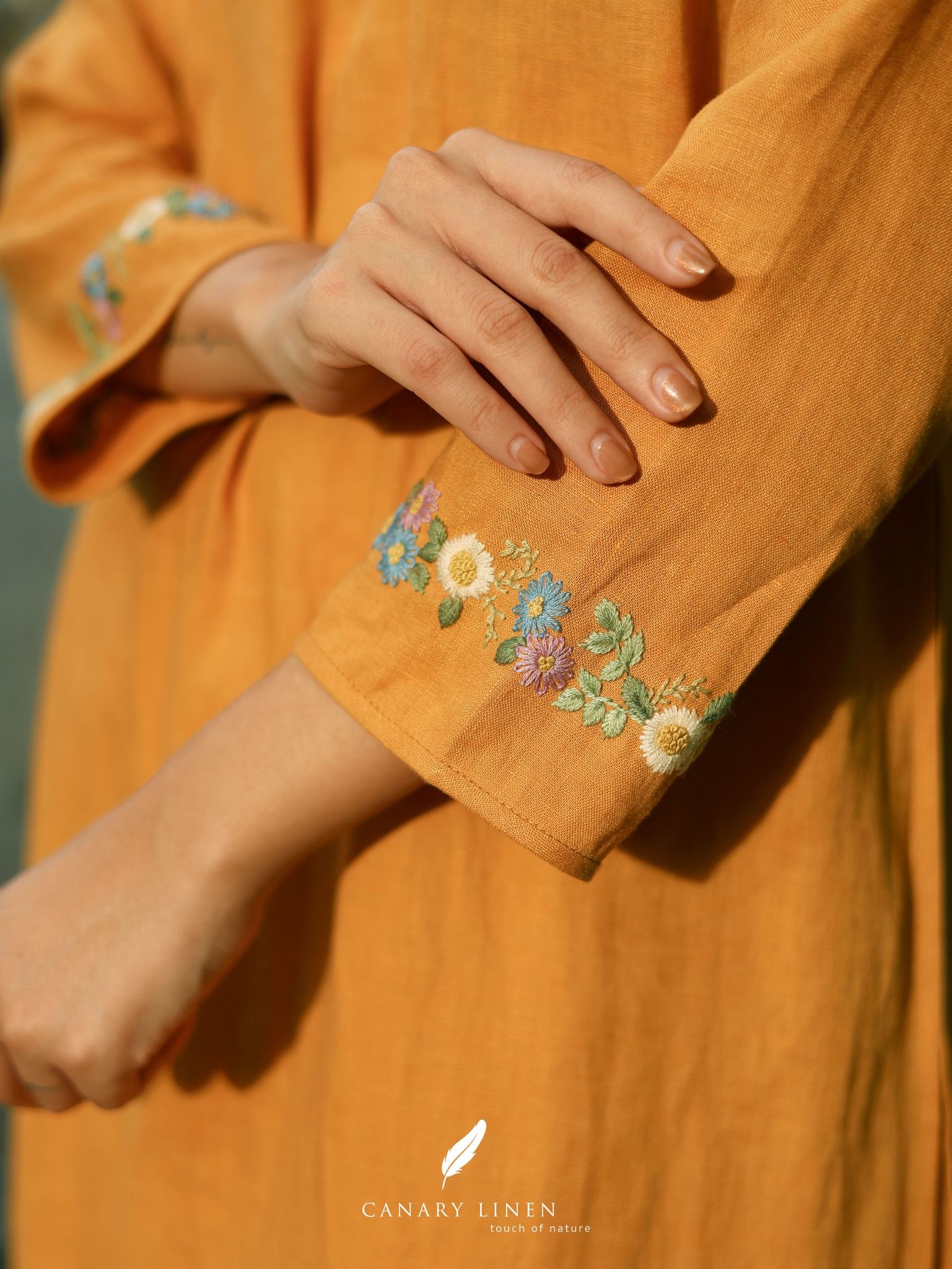  Áo dài cổ tròn - Hoa Thạch Thảo 