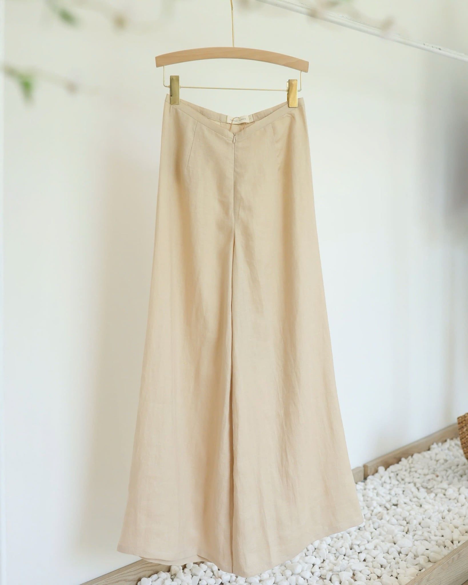  Quần áo dài 2025 kem 