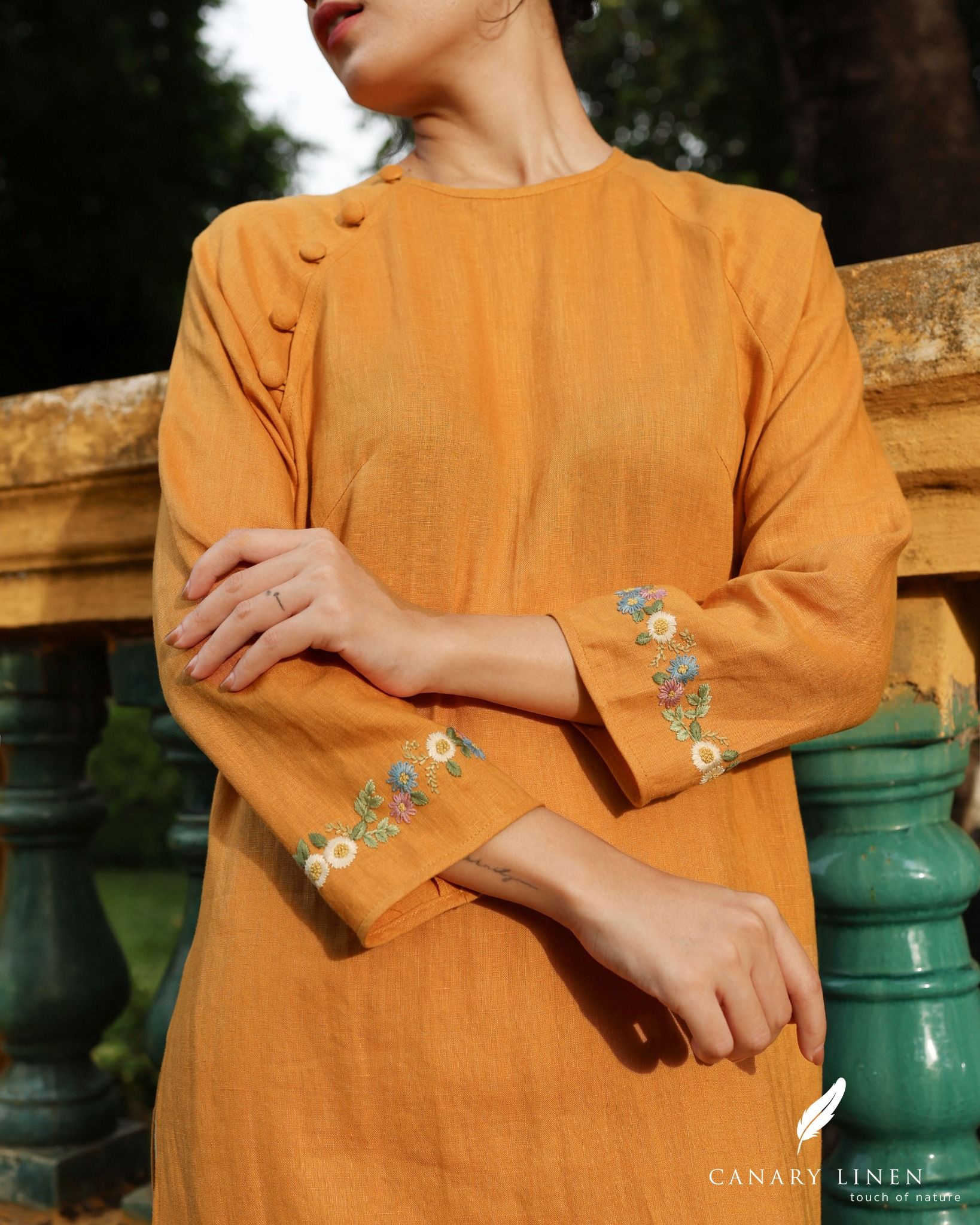  Áo dài cổ tròn - Hoa Thạch Thảo 