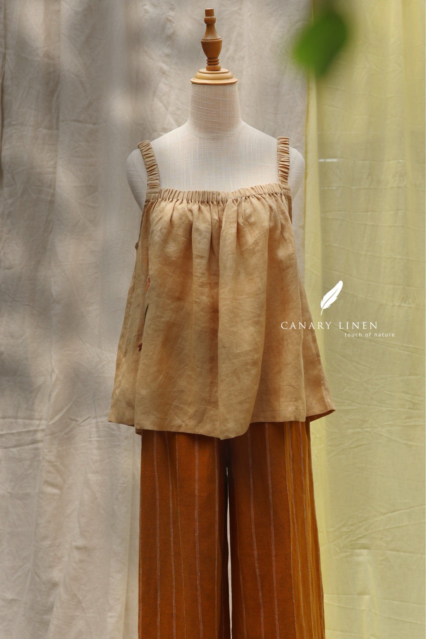  Dalia Top - Vàng gừng 