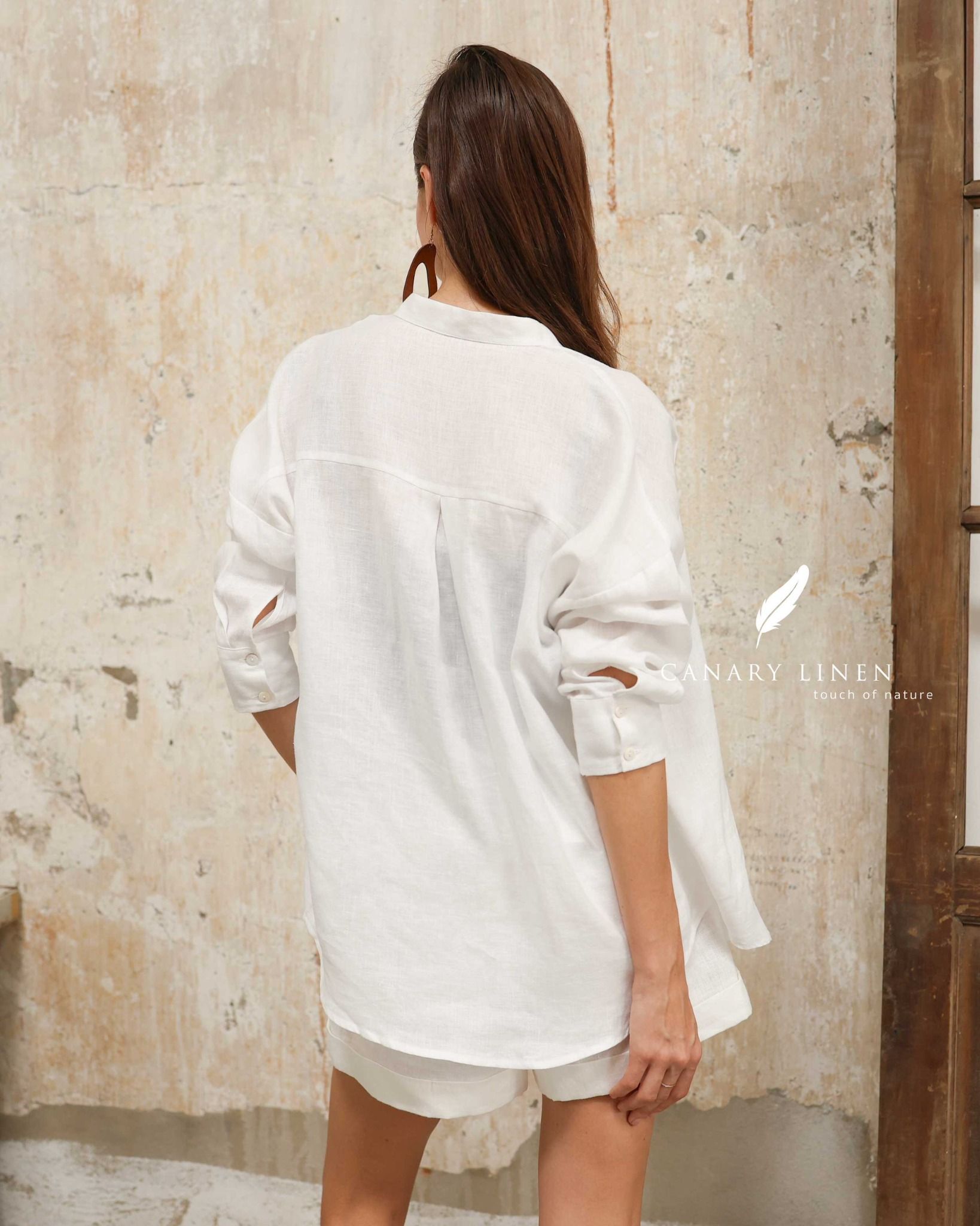  Áo sơ mi thêu Unconditional - Trắng 