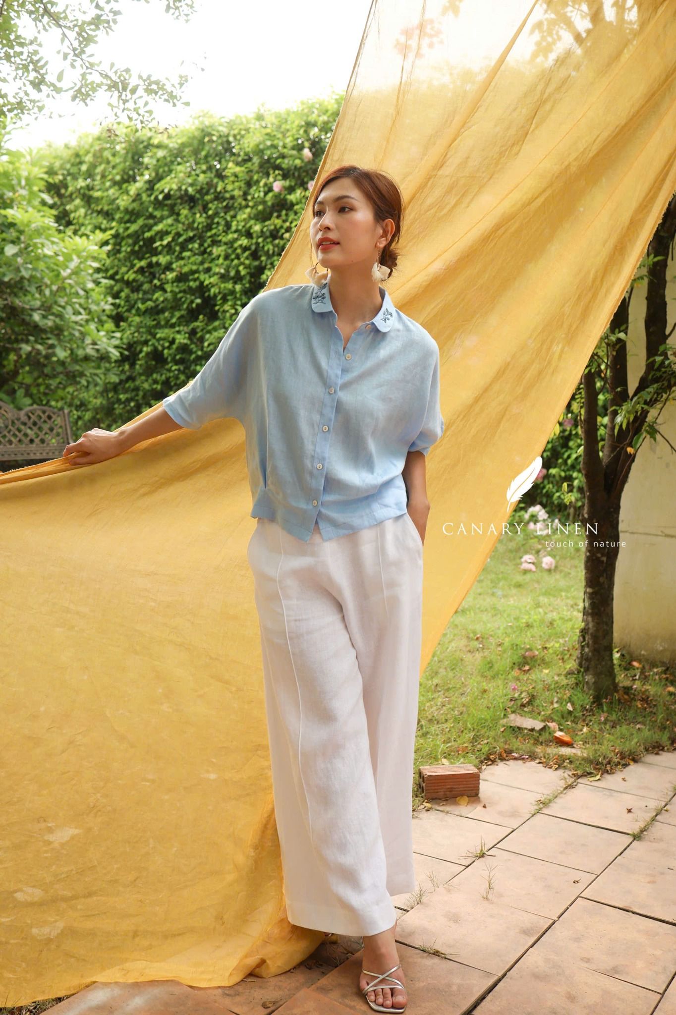 Áo sơ mi cổ sen thêu - Baby Blue 