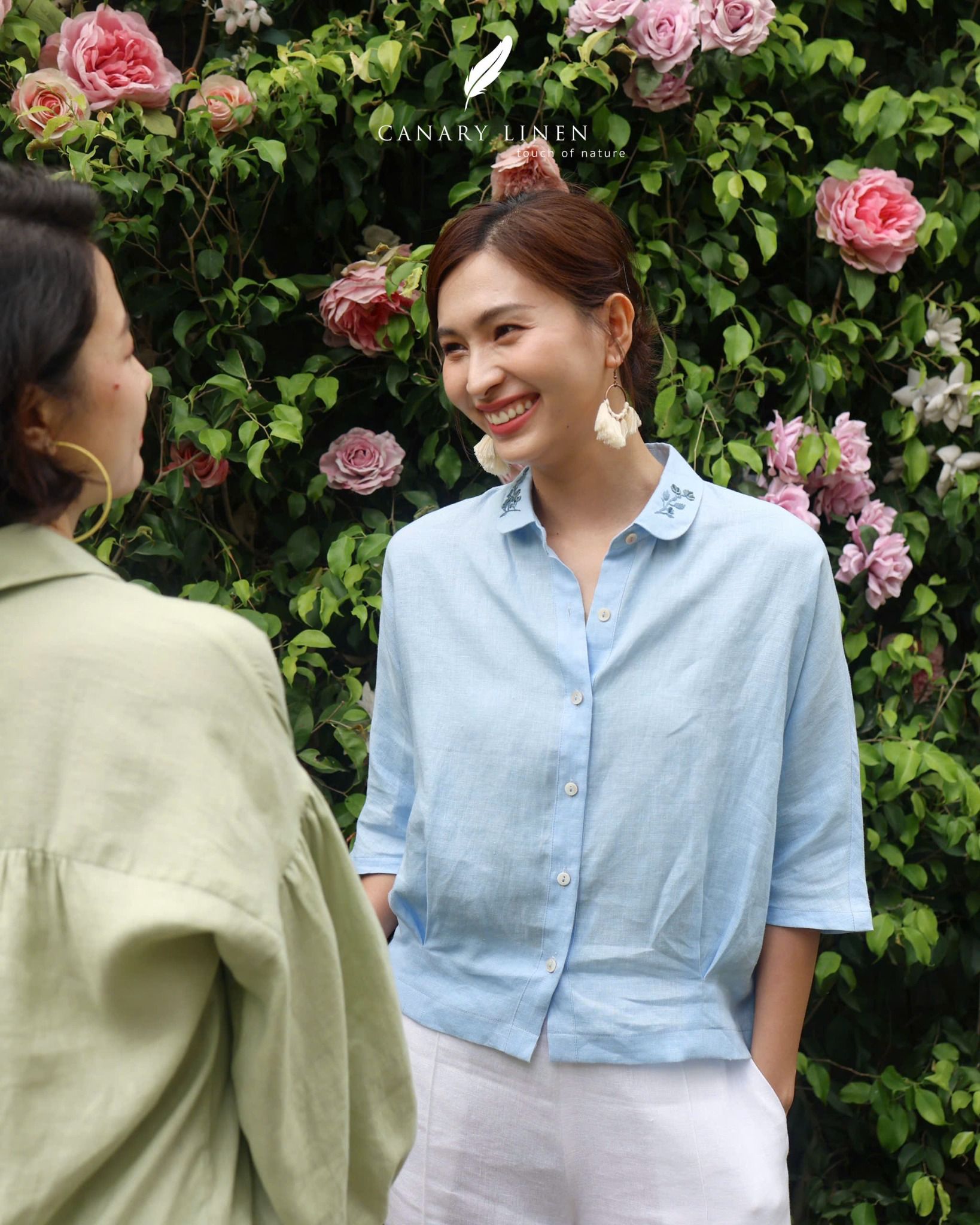  Áo sơ mi cổ sen thêu - Baby Blue 