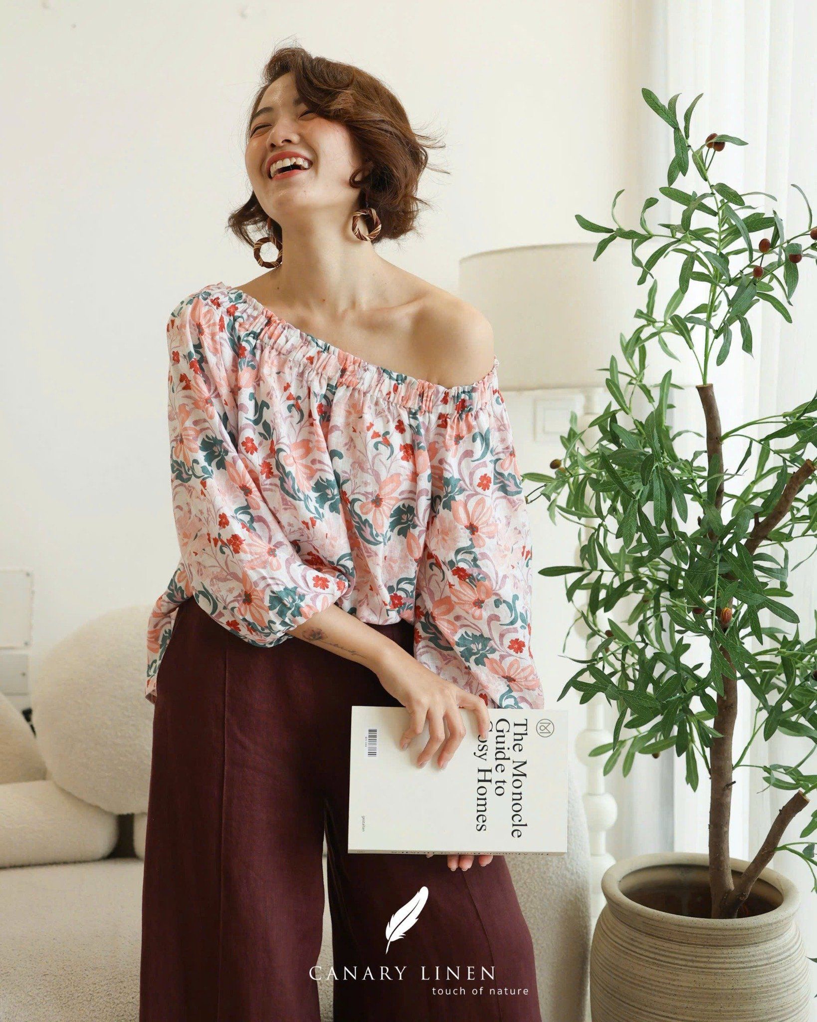  Áo trễ vai tay phồng - Hoa cam 5 cánh 