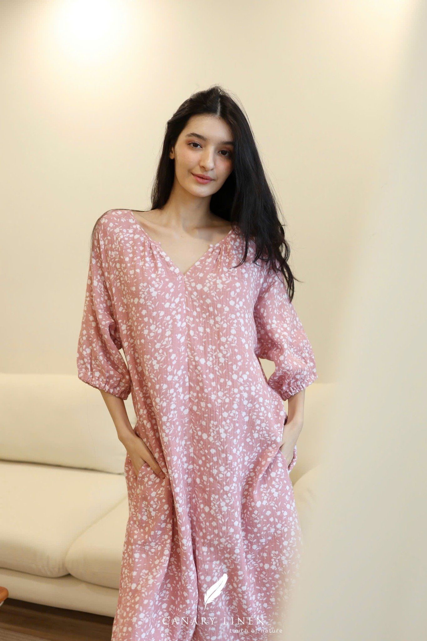  Flora Dress - Hoa trắng nền hồng 