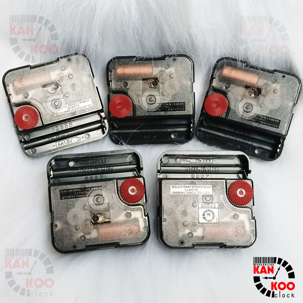  Máy đồng hồ treo tường kim trôi chính hãng Youngtow Đài Loan 12888 trục đồng 6mm- bánh xe đỏ bảo hành 24 tháng 