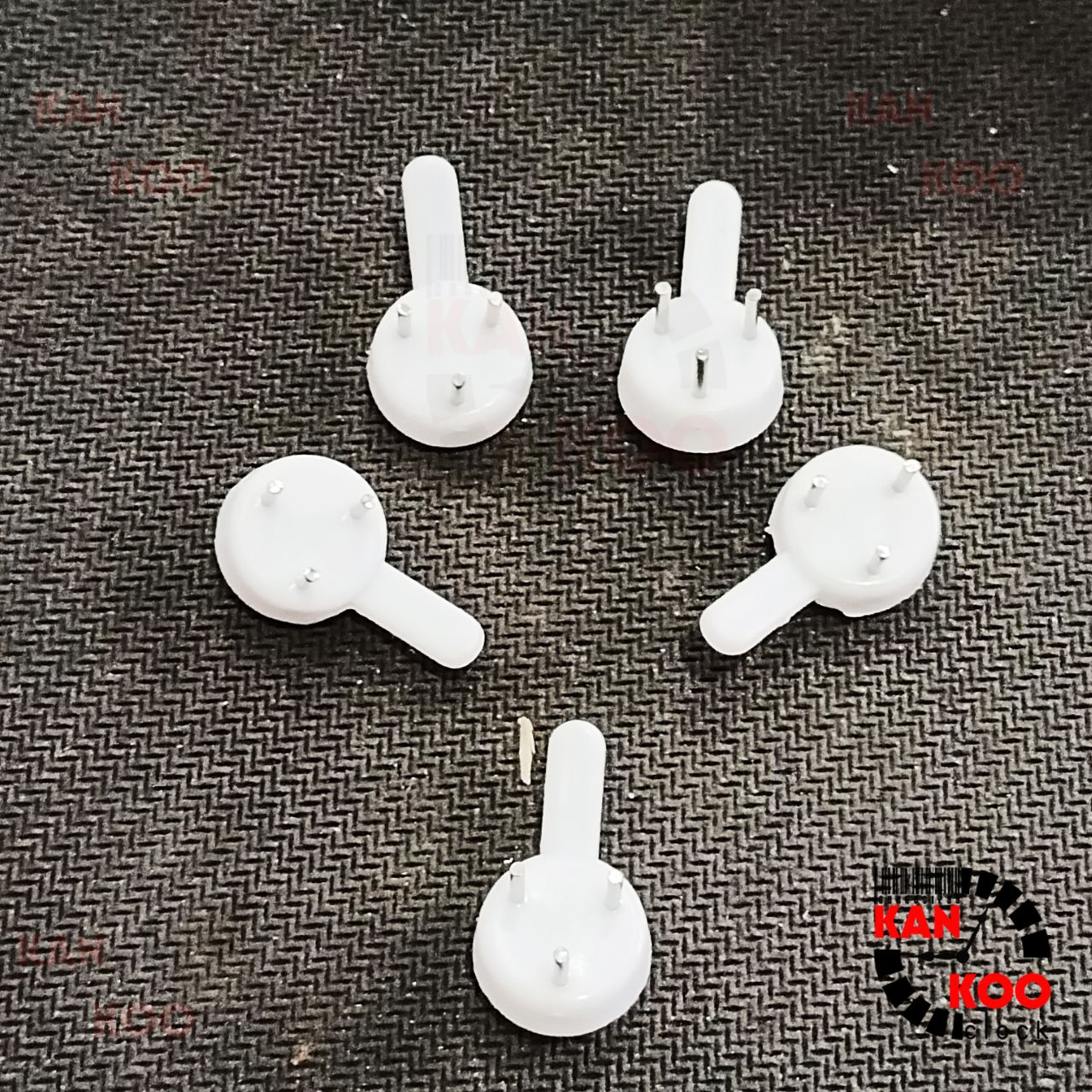  [COMBO] 5 Chiếc móc nhựa  dung treo đồng hồ treo tường, treo tranh, ảnh hoặc các dụng cụ khác 