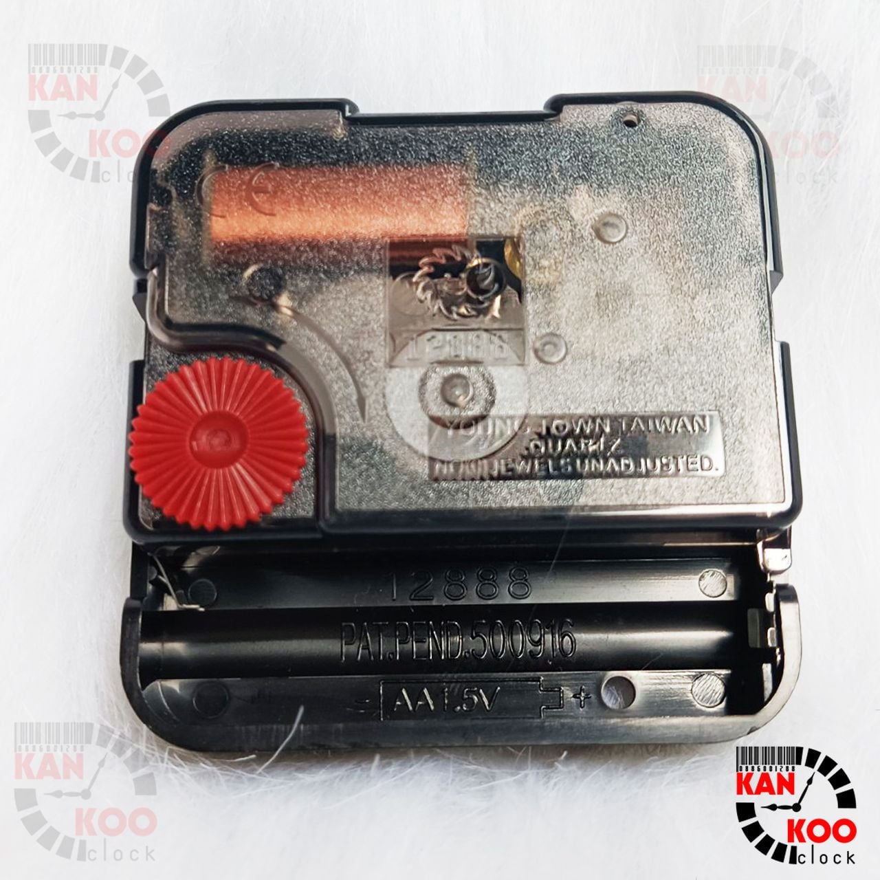  Máy đồng hồ treo tường kim trôi chính hãng Youngtow Đài Loan 12888 trục đồng 6mm- bánh xe đỏ bảo hành 24 tháng 