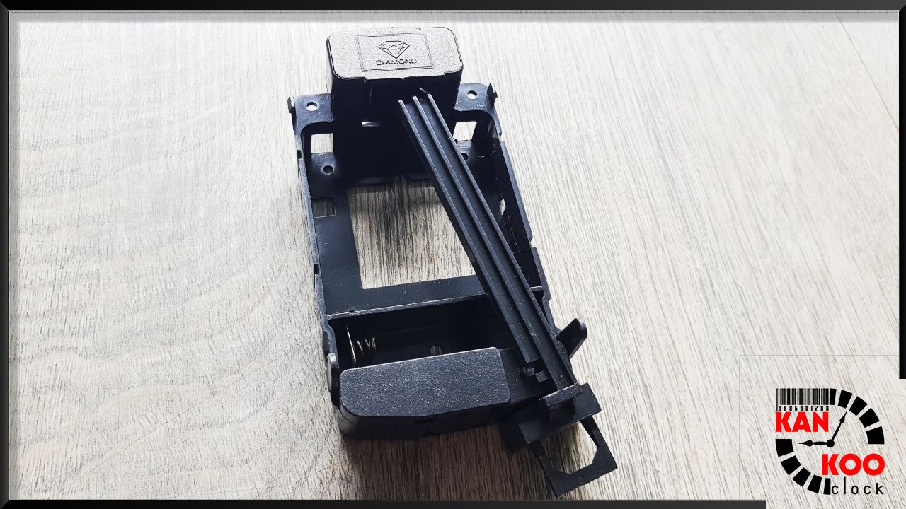  Máy lắc dao động cho đồng hồ treo tường: 