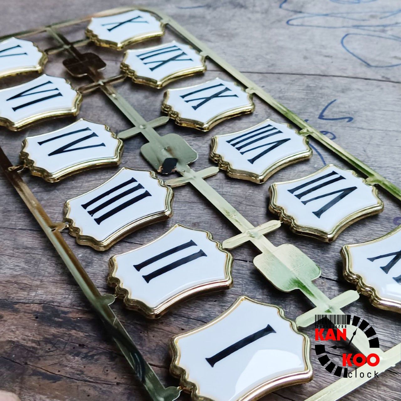  Bộ số đồng hồ treo tường xi vàng kiểu học trò SX01: 4.5cm x 3.8cmx 0.4cm, lắp cho đồng hồ treo tường, đồng hồ gỗ lũa, đồng hồ tủ gỗ 