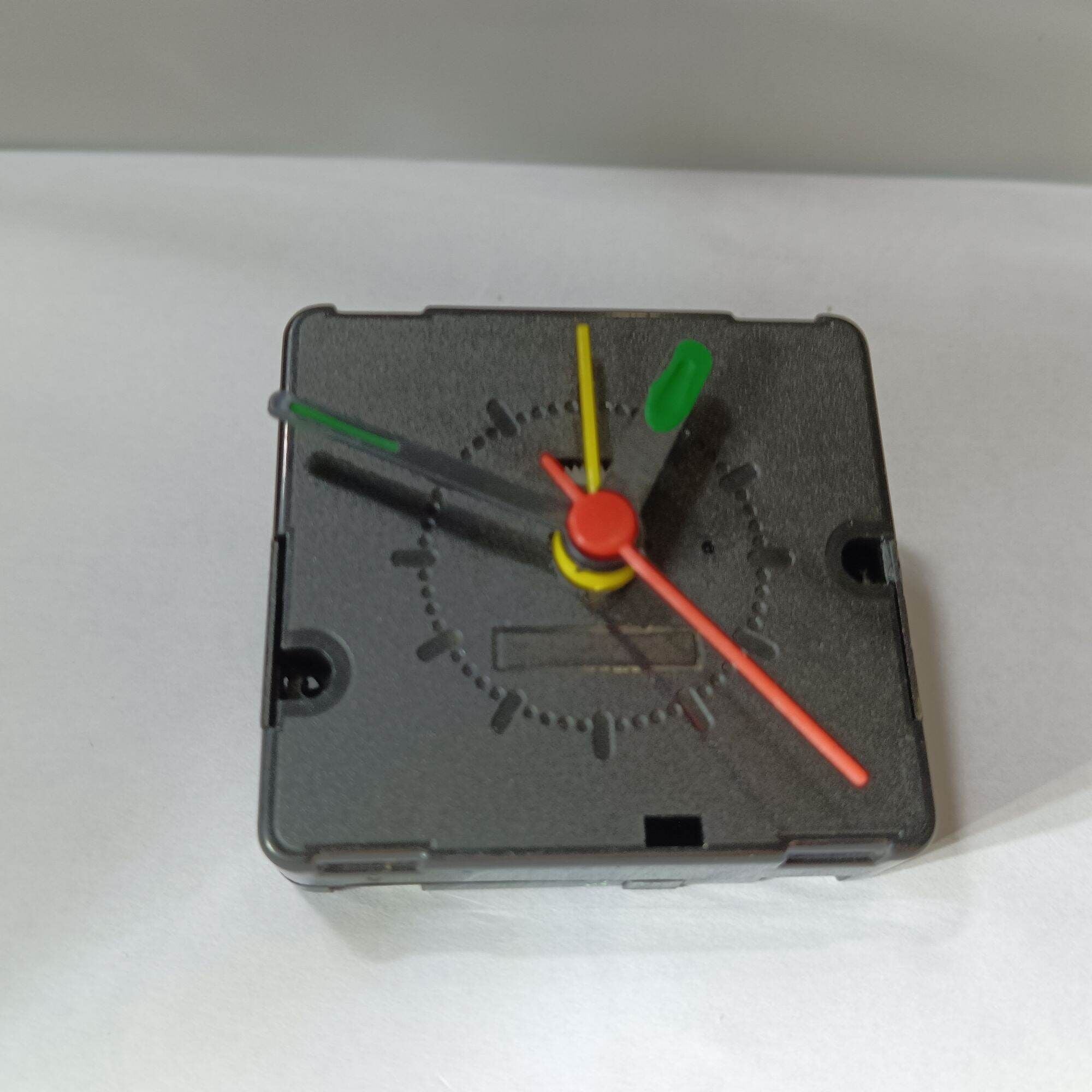 Máy đồng hồ báo thức TAIWAN dùng cho đồng hồ để bàn mã số T-6188 
