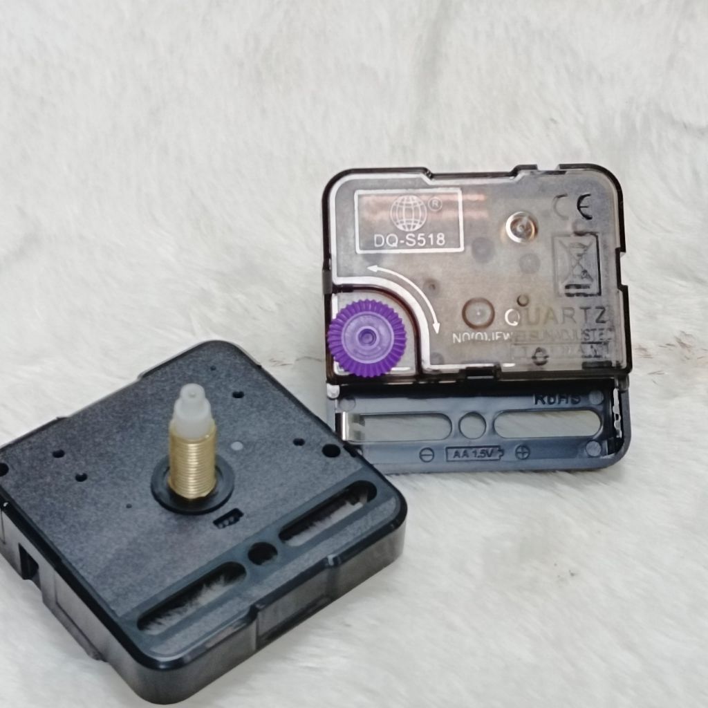  Máy đồng hồ treo tường kim trôi TAIWAN DQS518-C18- trục đồng dài 11mm BẢO HÀNH 24 tháng 