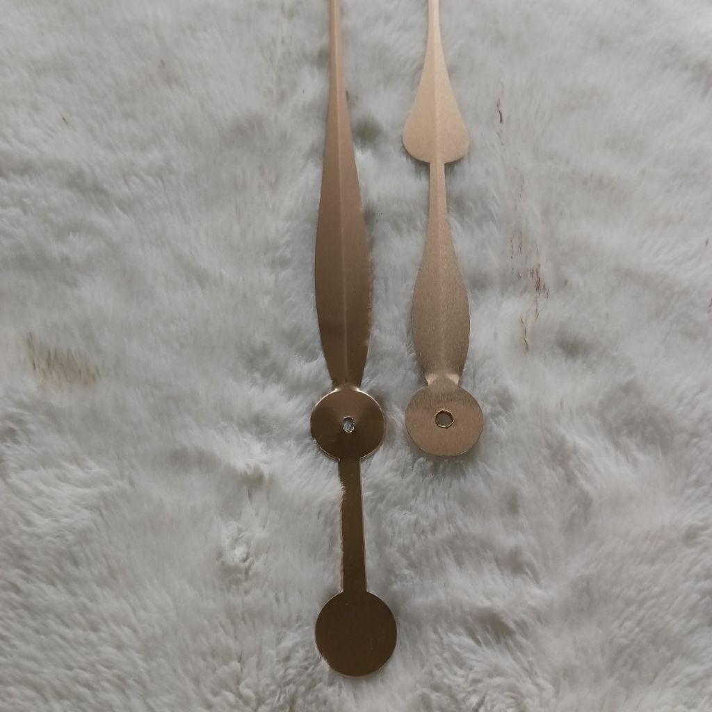  KIm đồng hồ treo tường cớ lớn dài 31.5cm gắn đồng hồ treo tường lớn mã số K1-315 