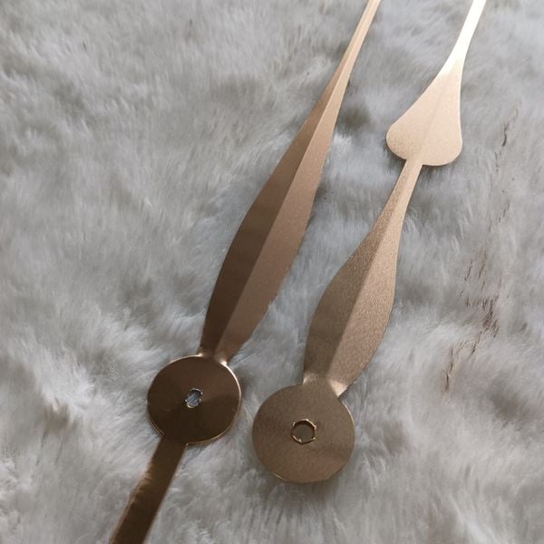  KIm đồng hồ treo tường cớ lớn dài 31.5cm gắn đồng hồ treo tường lớn mã số K1-315 