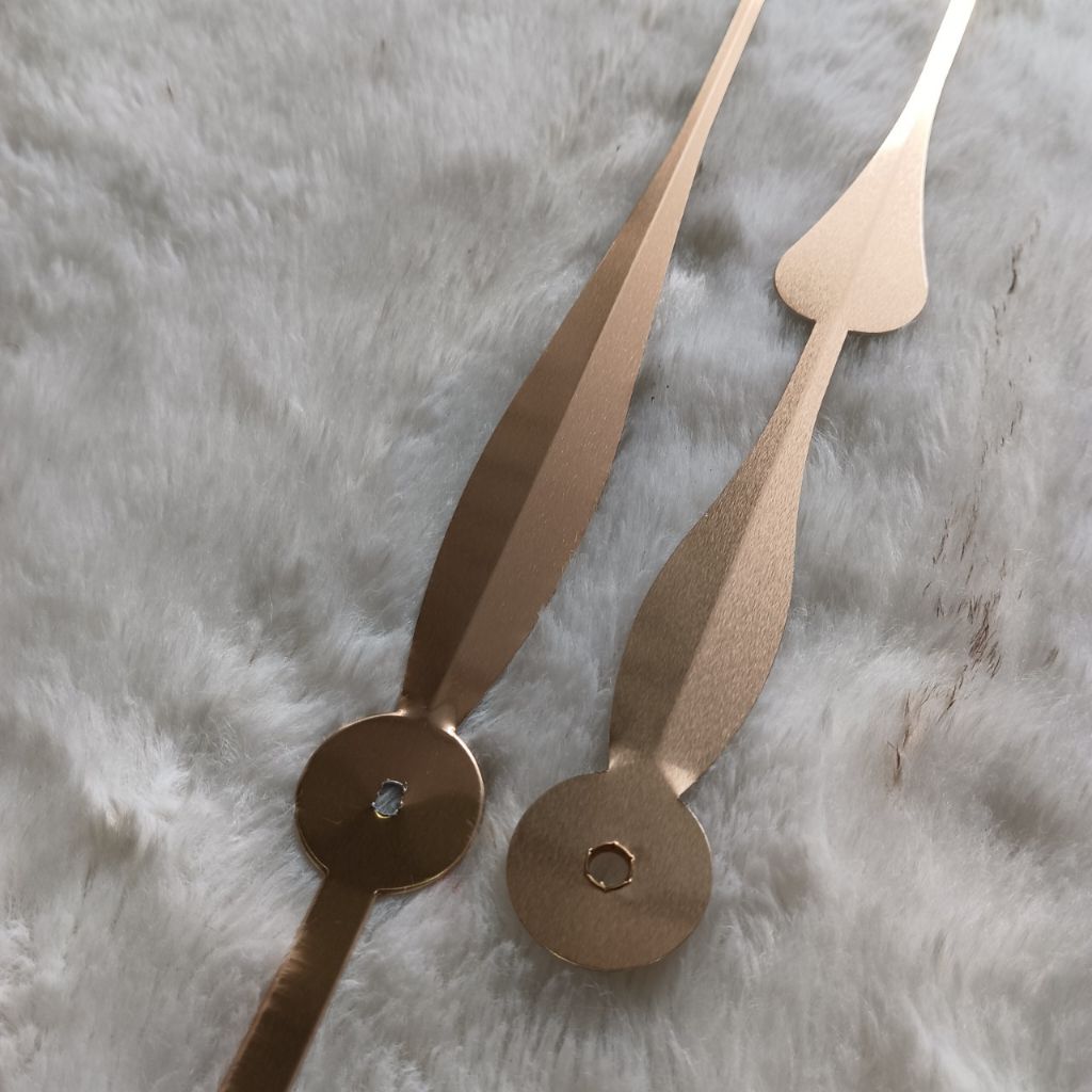  KIm đồng hồ treo tường cớ lớn dài 31.5cm gắn đồng hồ treo tường lớn mã số K1-315 