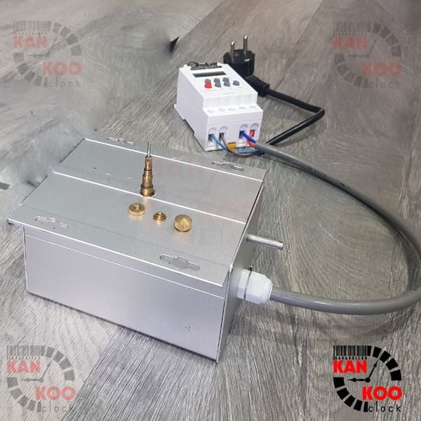  Máy đồng hồ treo tường cỡ lớn chạy điện 220v, chuyên dụng cho đồng hồ có đường kính dưới 1.5 mét 