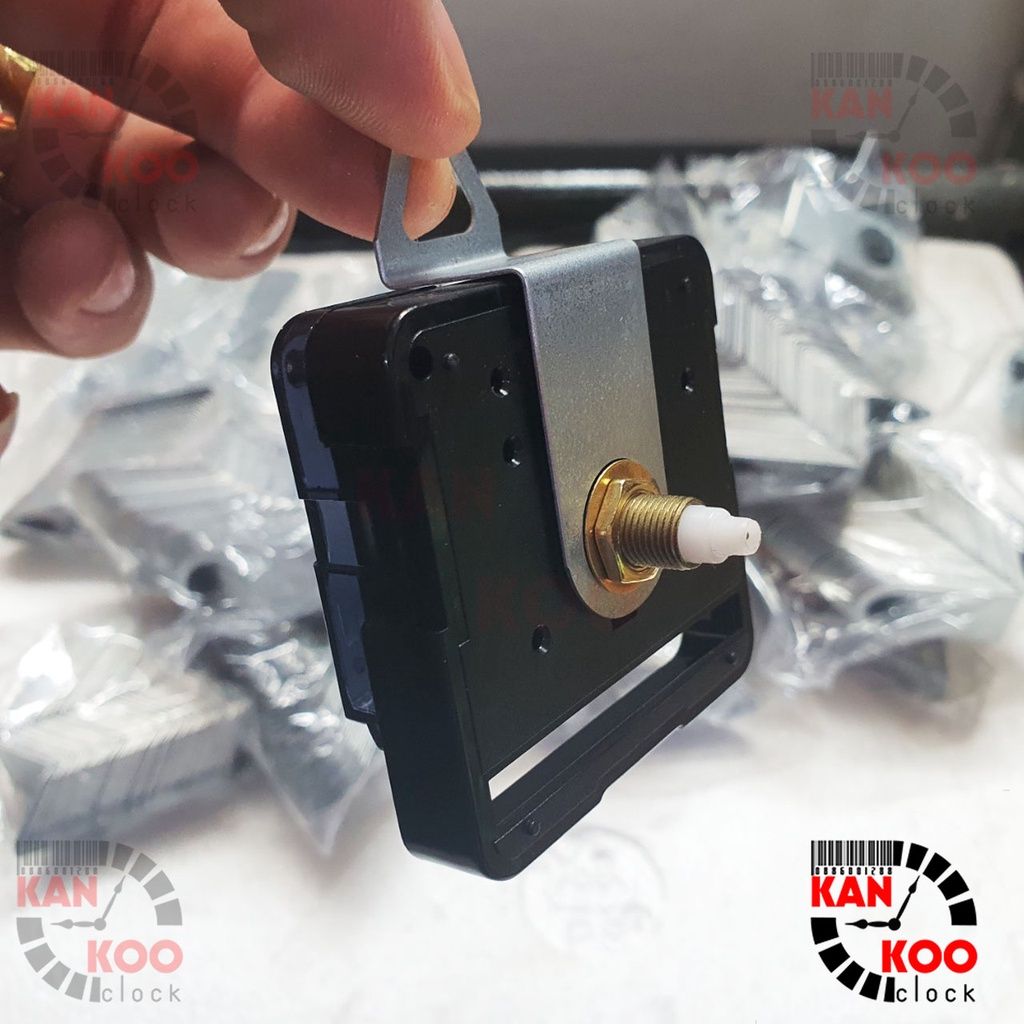  Móc sắt dùng để treo đồng hồ treo tường 