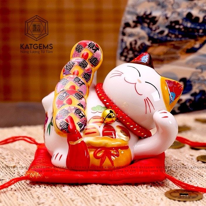  Mèo Vàng Thần Tài Nằm Ểnh Ương Đặt Bàn Chiêu Tài Tiếp Lộc Gốm Sứ Cao Cấp KT 12x11x12cm 031123 