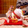  Mèo Vàng Thần Tài Nằm Ểnh Ương Đặt Bàn Chiêu Tài Tiếp Lộc Gốm Sứ Cao Cấp KT 12x11x12cm 031123 