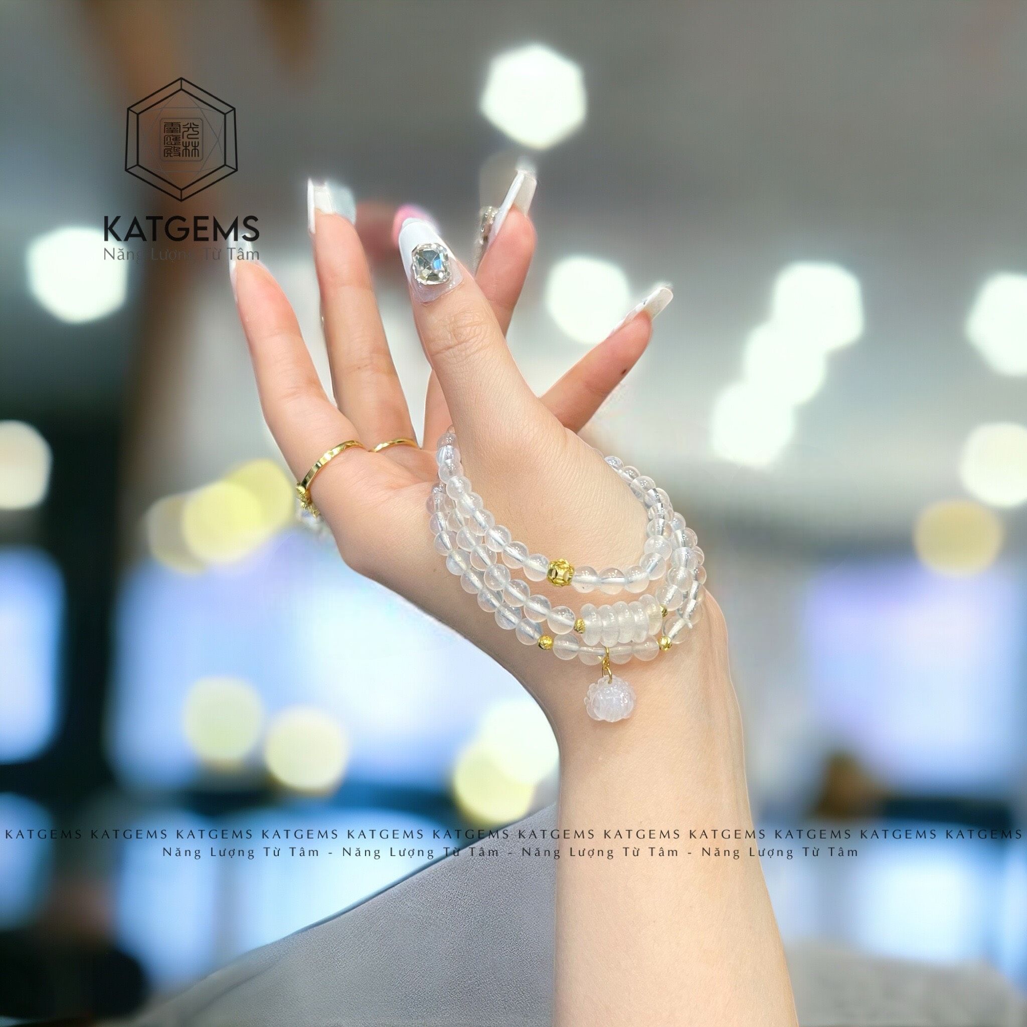  Chuỗi Vòng Đá Moon 6ly Hoa Sen Mix Ngũ Điếu Và Charm Vàng Trang Sức (Thủy, Kim) 