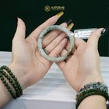  Vòng Khối Ngọc Lục Hoa Bay Điểm Hoàng Phỉ Cao Cấp Bản Đũa 7.5x7 Ni 53mm (Không Kén Mệnh) 