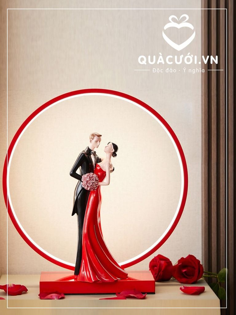 Quà tặng cưới độc đáo, ý nghĩa - Đèn ngủ cô dâu chú rể lãng mạn