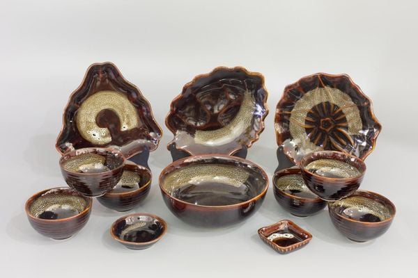  Bộ đồ ăn men nâu phẩy gấm 