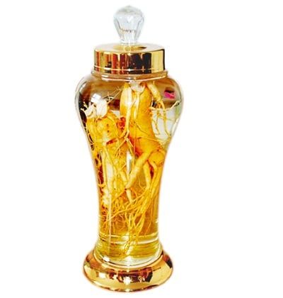 Rượu sâm tươi Hàn Quốc 6 năm tuổi 2 Lít 2 Củ