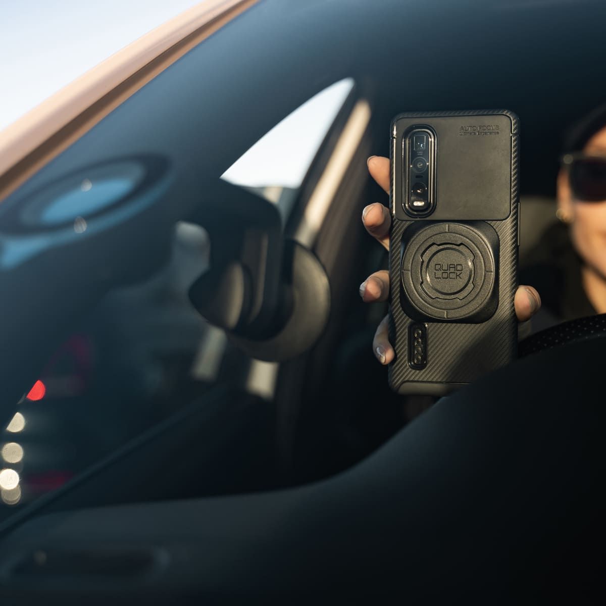 Quad Lock Windshield Iphone Mount Lock Car Phone Holder Suction