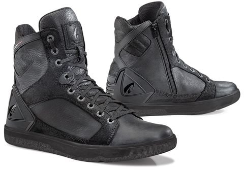 Giày FORMA Hyper Dry - Black