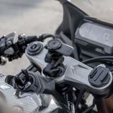  Quadlock Chống Rung 