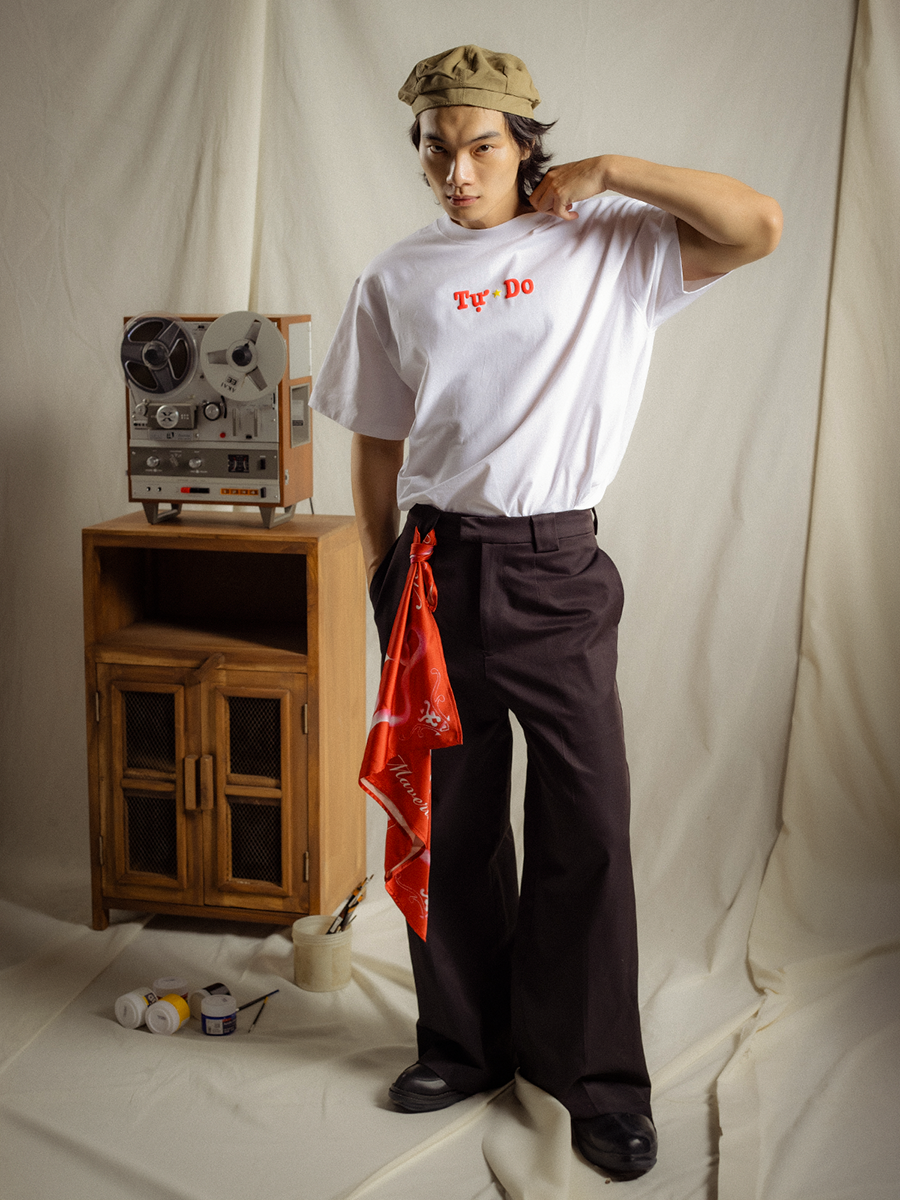 ao-thun-boxy-maverick-tu-do-limited-edition || White