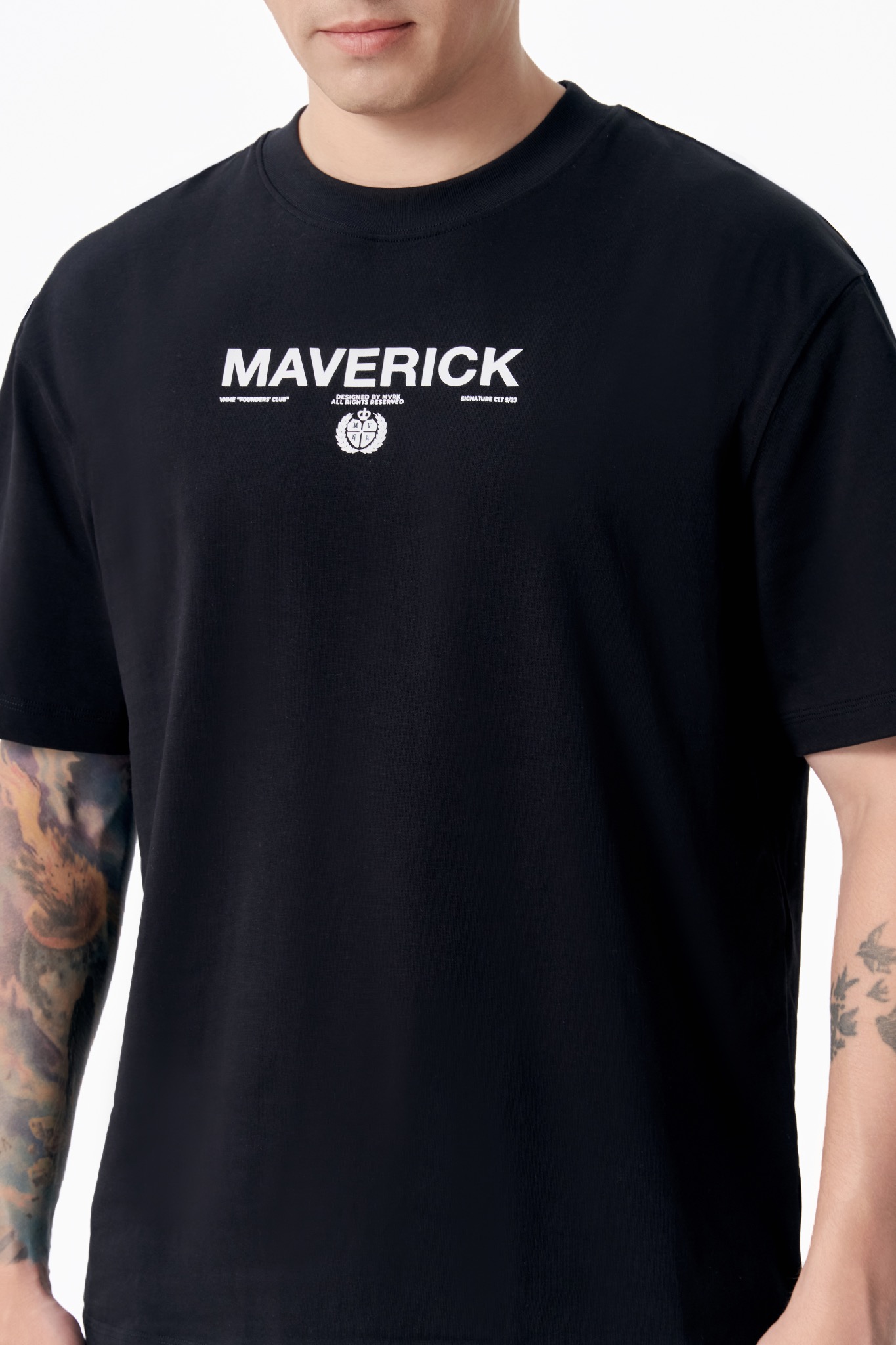 ao-thun-maverick-founders-club-cobalt-black || Black