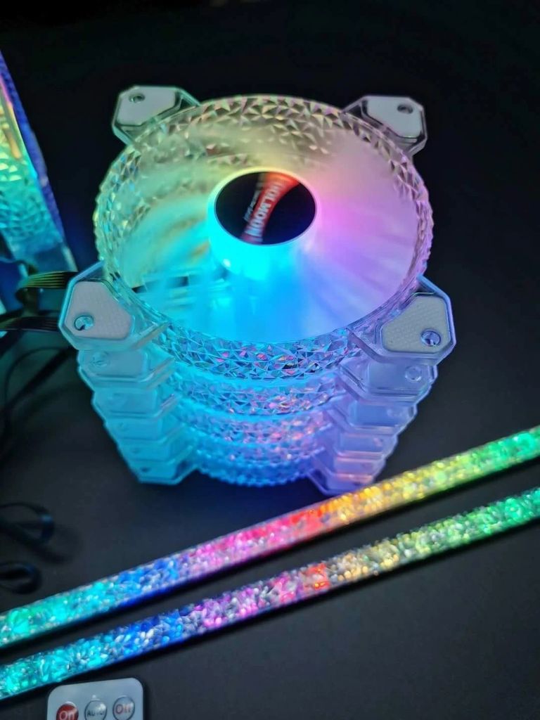 Bộ 5 Fan Colomoon S5 trắng kim cương RGB + HUB + REMOTE