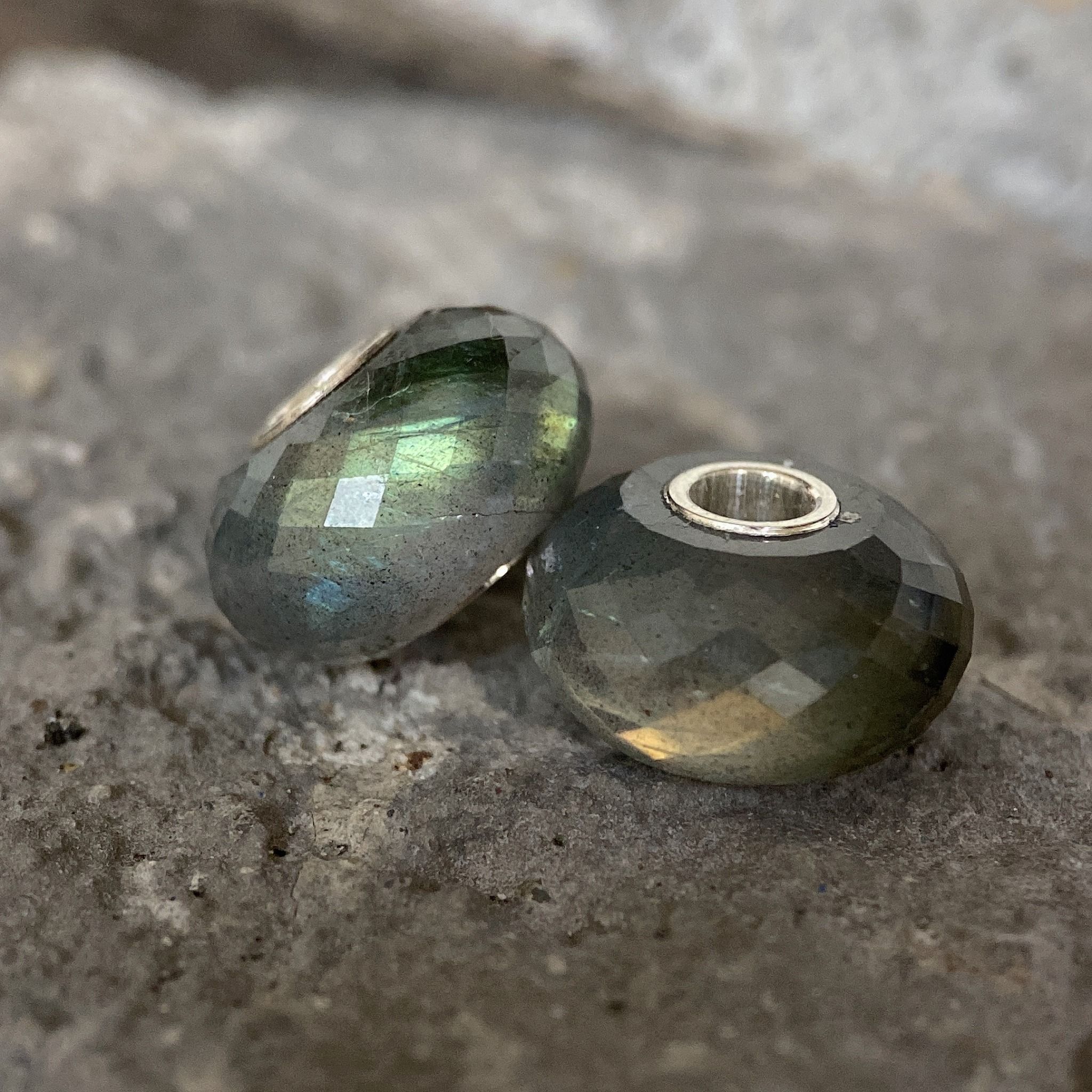 Đá Labradorite - Đá Xà Cừ – Lindo
