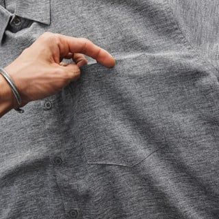Áo sơ mi tay ngắn có túi vải xô đũi (Mẫu 4)