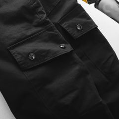 Quần kaki dài túi hộp form ống suông phối nút (Mẫu 3)