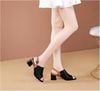 Giày sandal sang trọng và thanh lịch LD548
