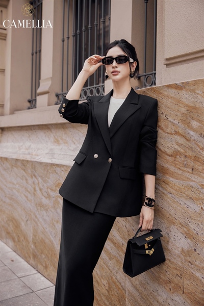 LILIANA™ - Modern Sophisticated Blazer