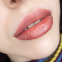 Phun môi AQuaRellips mực châu Âu