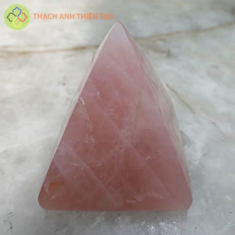  Kim tự tháp thạch anh hồng đậm 